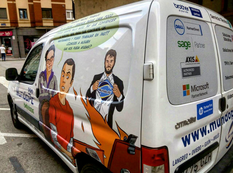 Furgoneta de Mundo Pc Inform&aacute;tica & Empresas para recogidas a domicilio