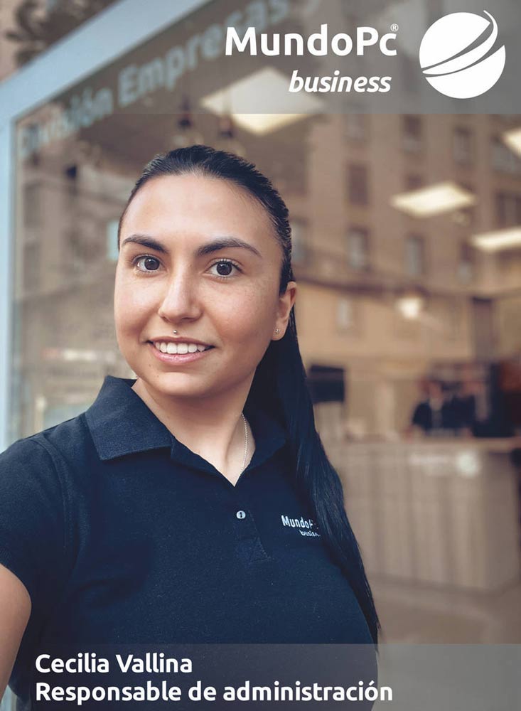 Cecilia Vallina, Administrativa de Mundo Pc Oviedo y Langreo