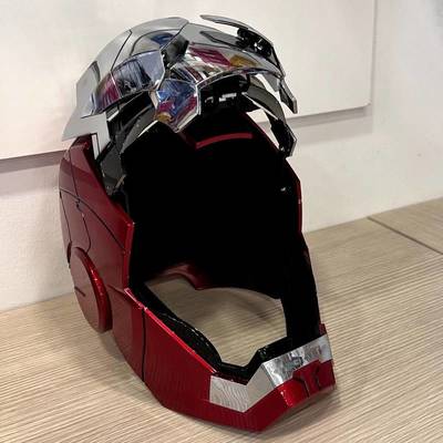 Réplica casco Iron Man con motor y control de voz