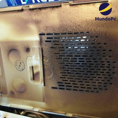 El efecto del humo del tabaco en el interior de un ordenador