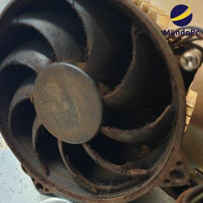 El efecto del humo del tabaco en el interior de un ordenador