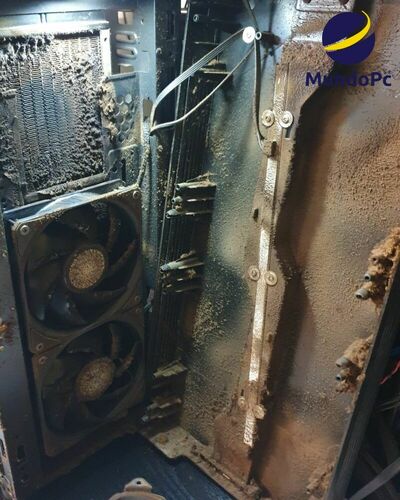 Cómo el polvo y el tabaco afectan el rendimiento de tu PC y qué hacer para evitarlo.