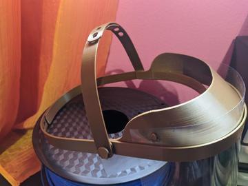 Donamos material para la impresión 3D de viseras antisalpicaduras