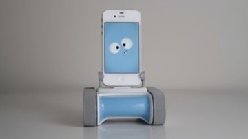 Romo, un iPhone convertido en robot