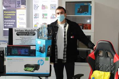 Entrega premio sorteo de Navidad