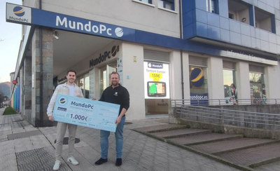Entrega Cheque 1.000 € Sorteo MundoPC Diciembre 2022